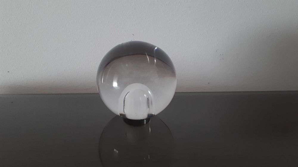 Pisa papeis em cristal