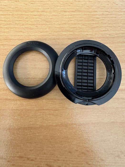 Etui plastikowe dla AirTag Apple marki Belkin