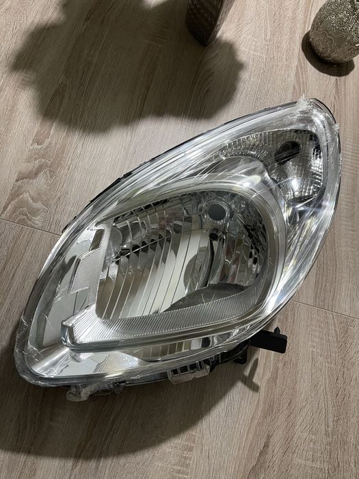 Ótica/Farol Renault Kangoo NOVO