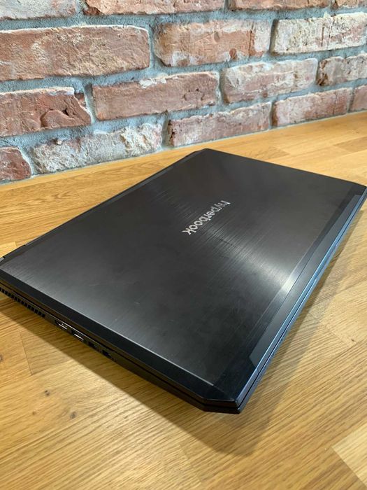Hyperbook SL701 17.3" i7 6700HQ 32gb RAM 500GB SSD GTX 970m 6GB