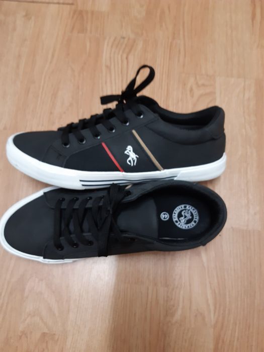 Ténis/sapatilhas novas