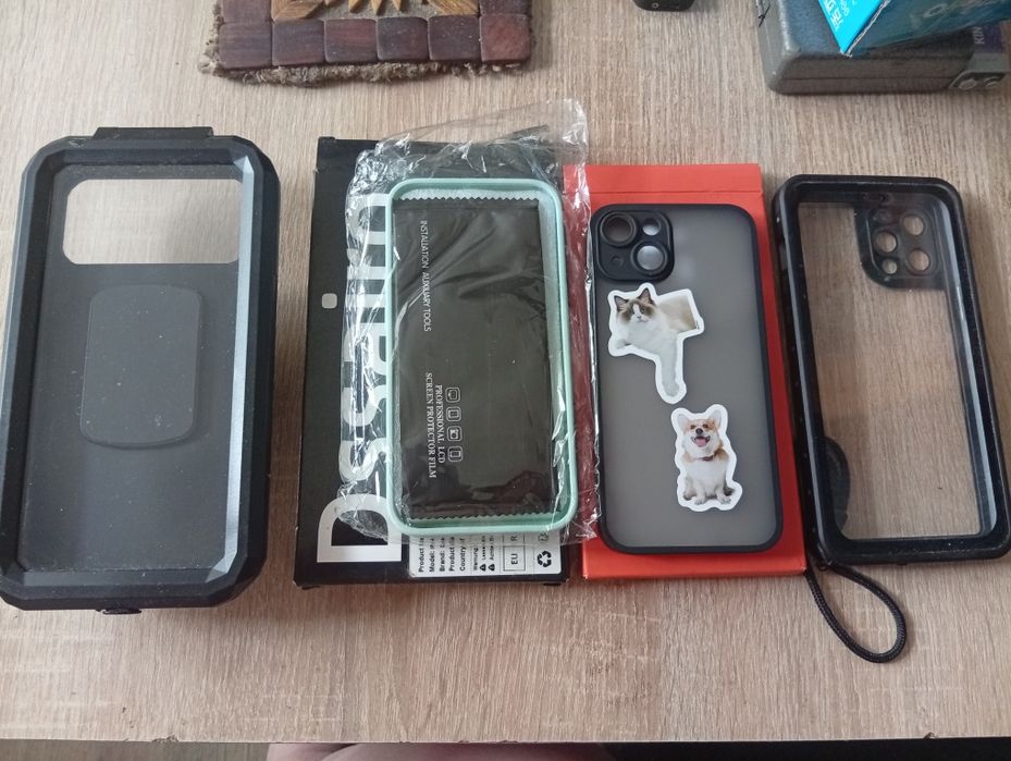 Чохли різні iPhone 14