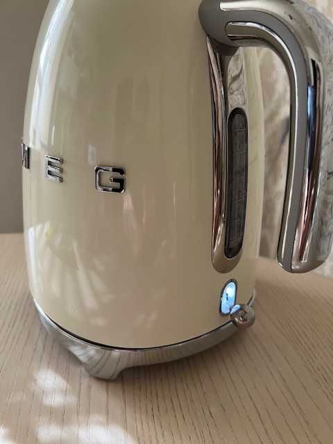 чайник электрический Smeg KLF03CREU