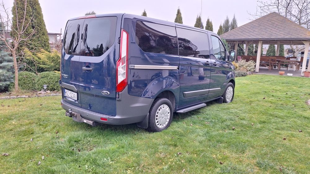 Ford Transit Custom 2016 Rok -przebieg 260000 ,-  9  osobowy