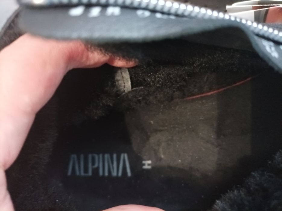 Nietypowa para skórzanych botków r.40 i 41