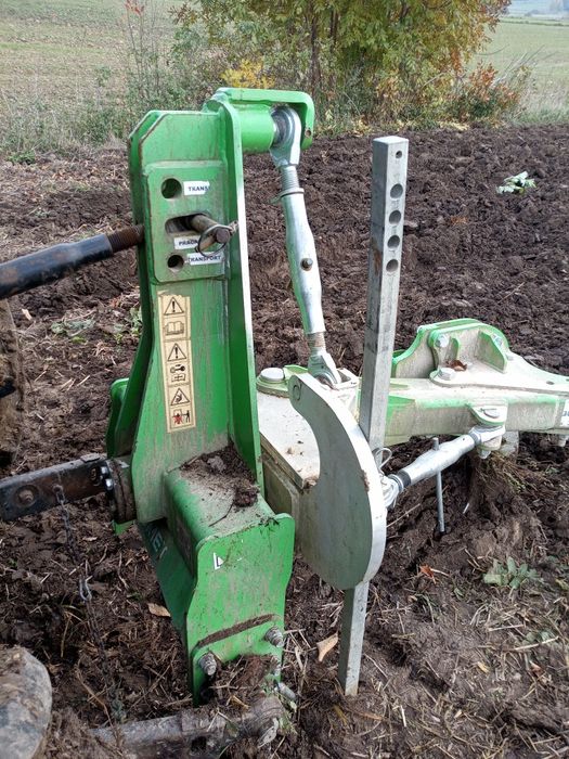 Pług jednobelkowy trzyskibowy BOMET