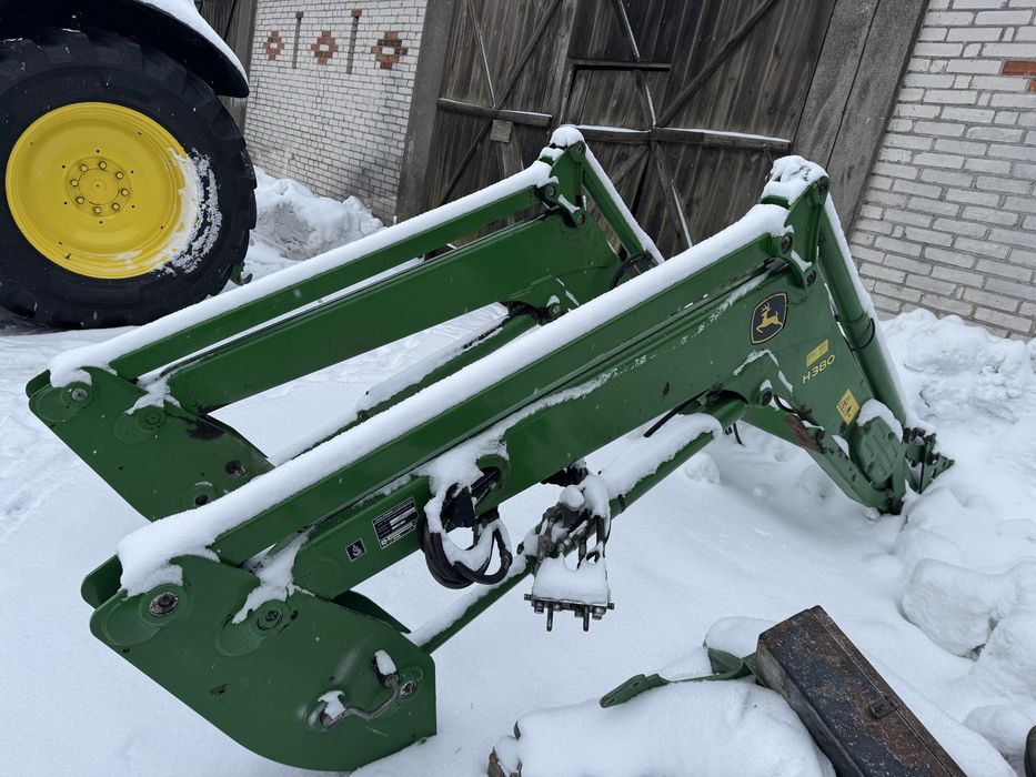 Ładowacz czołowy John Deere H380 z adaptacja