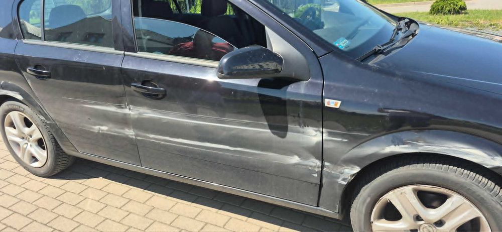 samochód Opel Astra