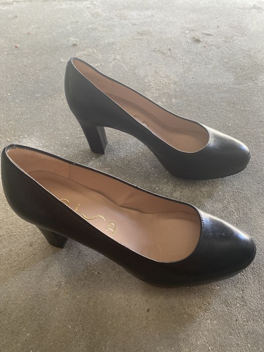 botas loja prof pele com sola borracha/ pele e sapatos  unisa