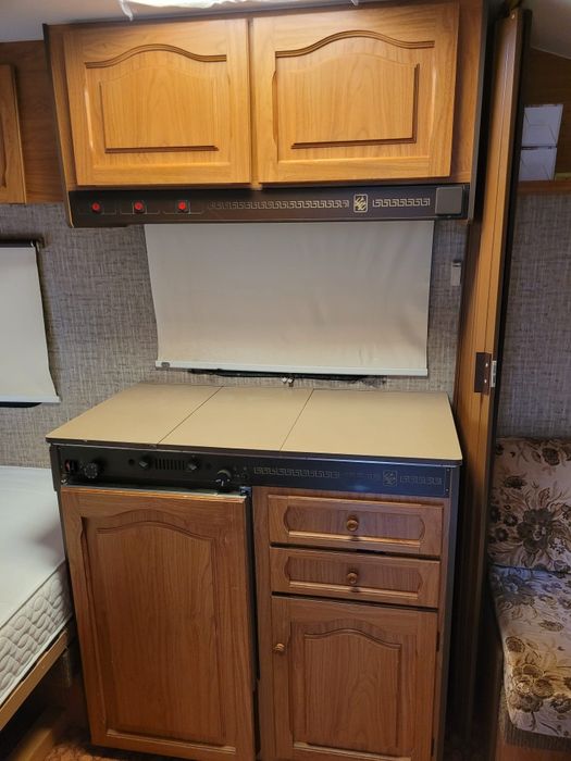 Продам караван , дім на колесах, дача на колесах.  KNAUS