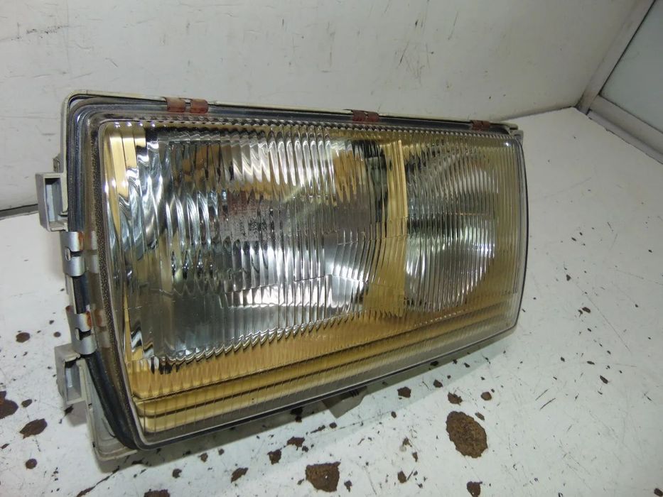 Mercedes W123 farol