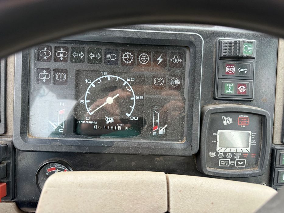 Ciągnik JCB Fastrac 1135