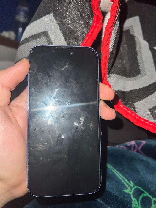 iPhone 16 azul  como novo