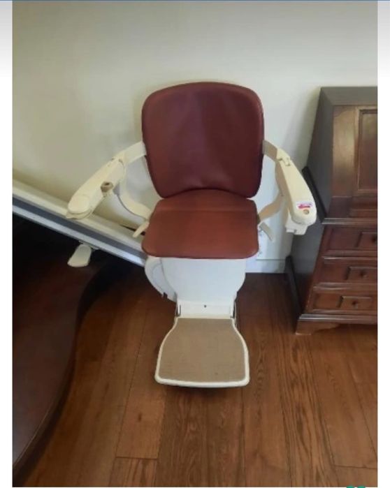 Krzesełko schodowe/ Winda dla niepelnosprawnych