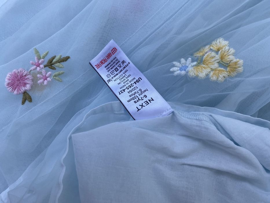 Сукня дитяча святкова квіткова вишивка next 6-7 р