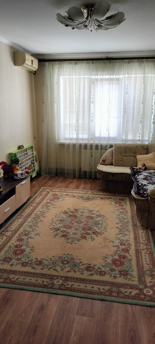 Продам 3 комнатную квартиру Таврический