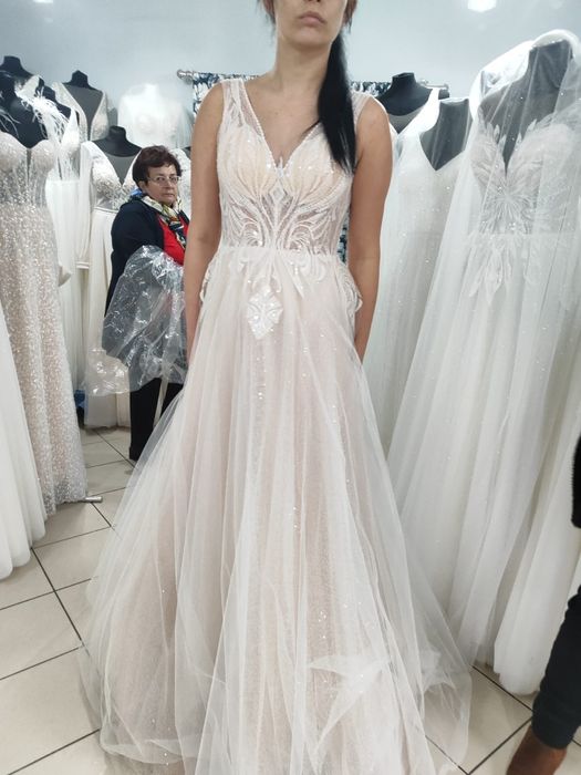 Piękna suknia ślubna