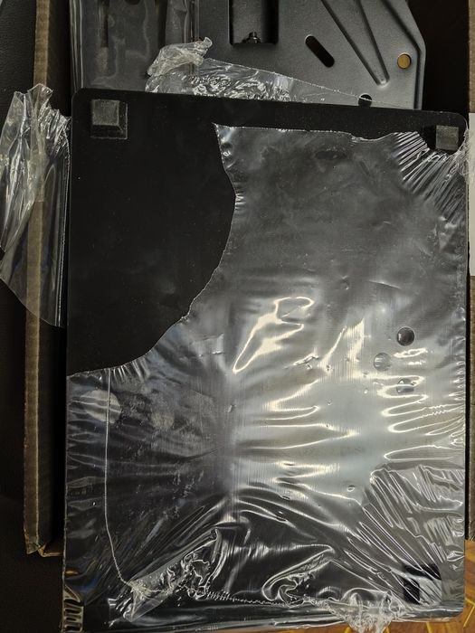 Настільне кріплення для монітору або телевізора. Perlegear.