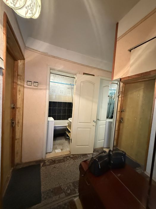 Продам 2-комнатную квартиру, Хортицкий район, ул. Героев 93-й бригады