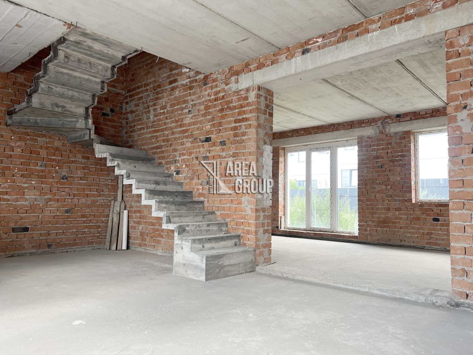 Котедж готовий до ремонту в районі Цукрового заводу