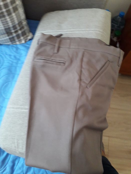 Beżowe rybaczki na kant.