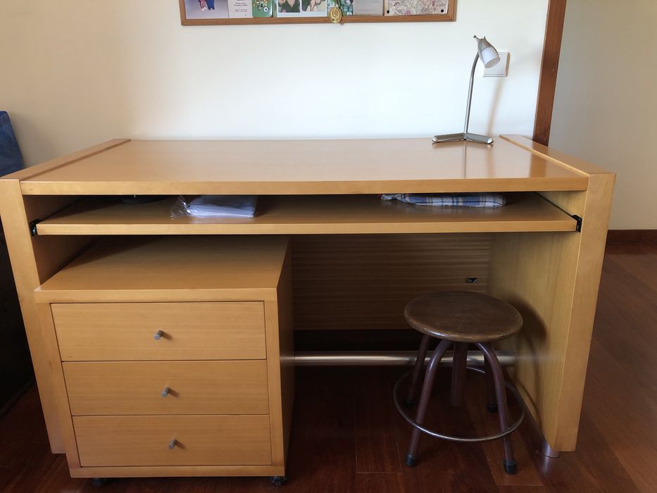 Secretaria mais mesa de apoio