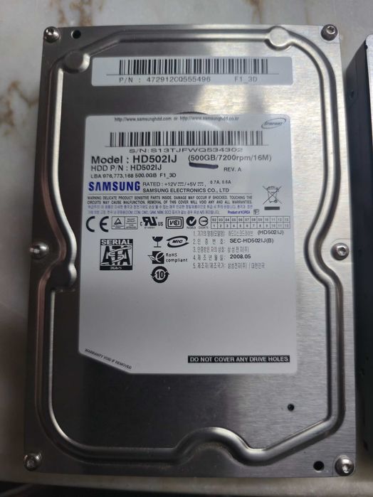 Vários discos SATA 2.5 e 3.5