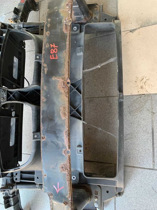 Bmw 1 e87 e81 e82 e88 pas przodu wzmocnienie belka komplet