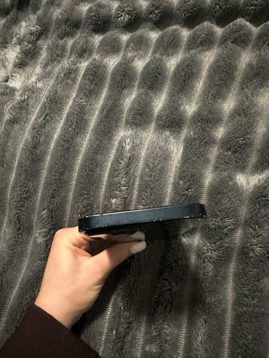 Продам айфон 13 на 128