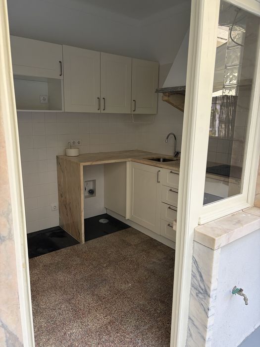 Apartamento T2 no Alto de Santo Amaro (Alcantara)
