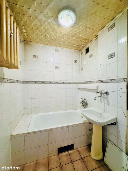 Karolew | M3 rozkładowe 2 pokoje, loggia, cicha okolica | NOWE OKNA