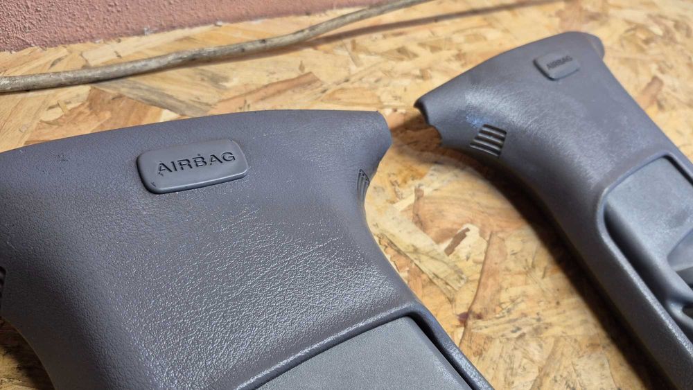 AUDI A4 B5 (8D)- Pilares B Facelift 1999 até 2001 C/ Airbag - Cinza