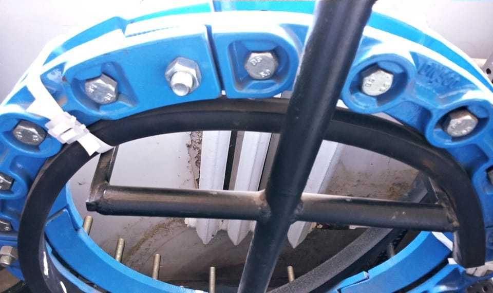 Doszczelniacz złączy kielichowych rur żeliwnych Dn500 sfero / Dn500