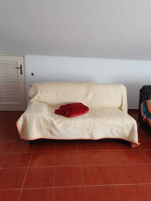 Sofá grande muito confortável – para forrar