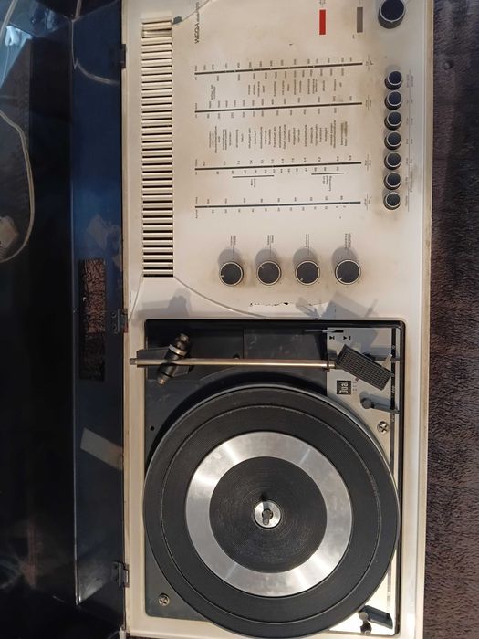 Wega studio 3210 gramofon