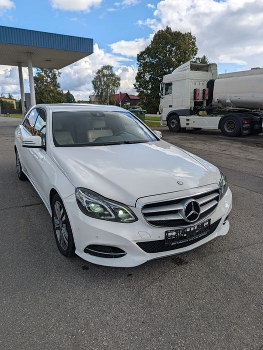 Mercedes Benz e 220 bluetec