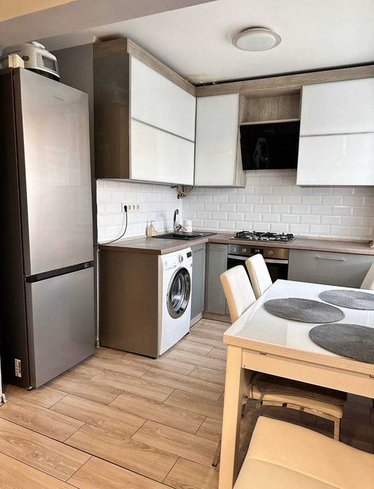 Здається 2-к квартира на вул Сихівська