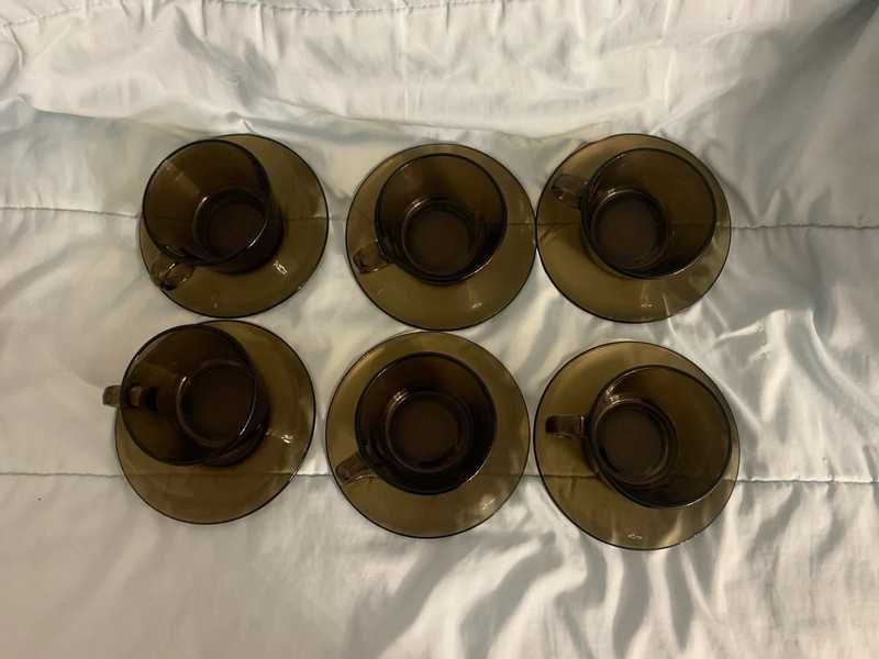 6 chávenas + 6 pires almoçadeiras pirex