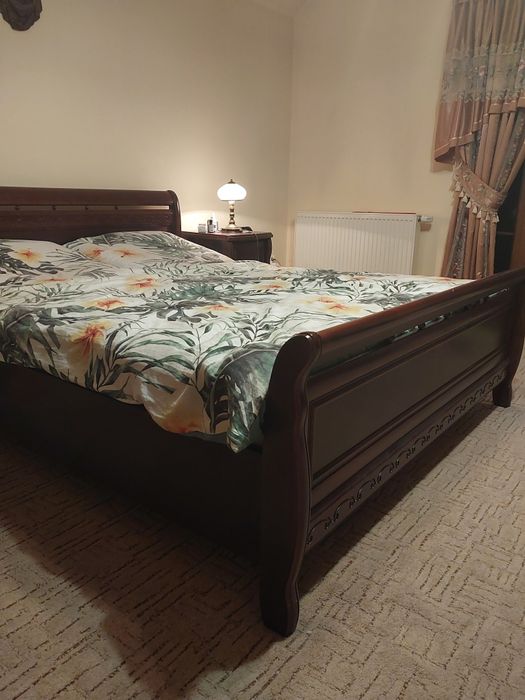 Drewniane łóżko 160/200 ze stelażem