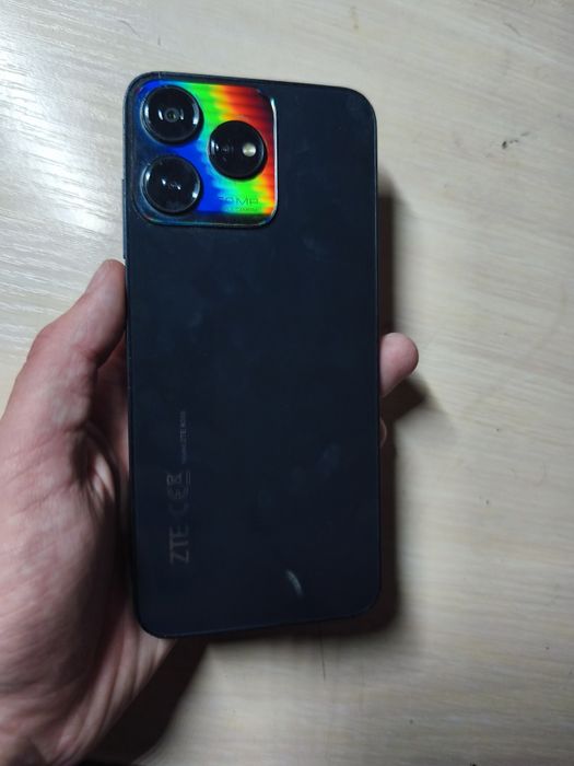 Телефон ZTE blade v50