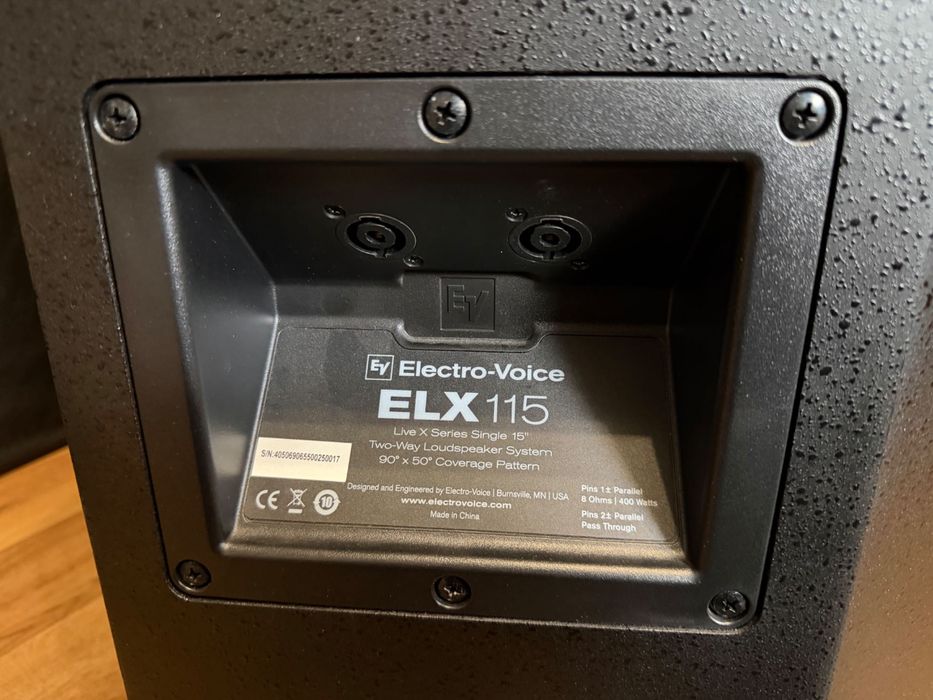 Kolumny Electro Voice ELX-115 z pokrowcem
