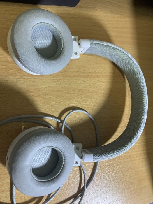 Auscultadores JBL E35 Branco com Fio