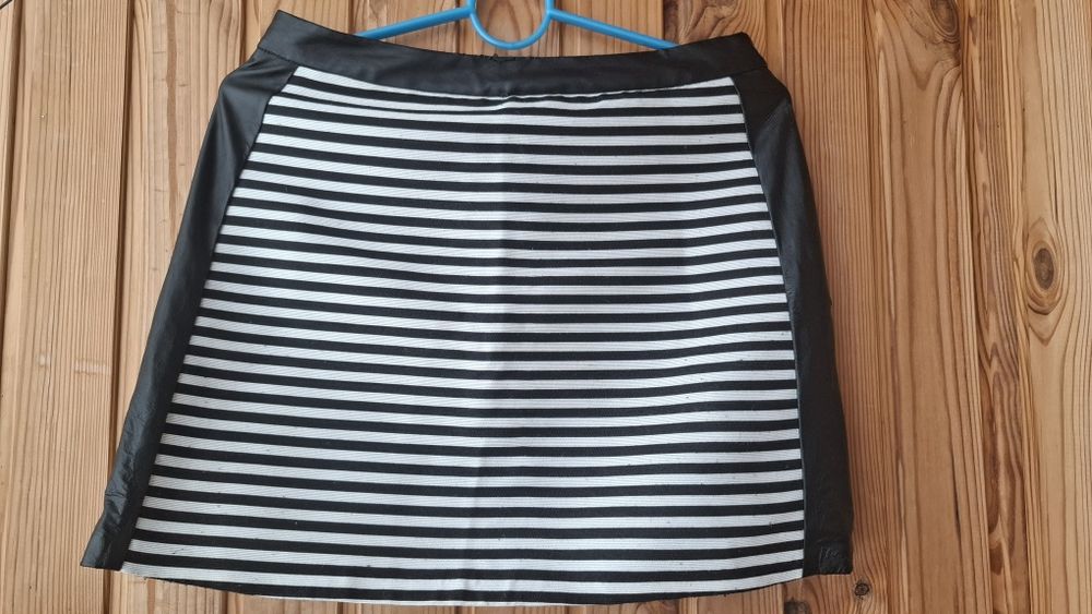 Спідниця безкоштовно з дефектами шкірзаму