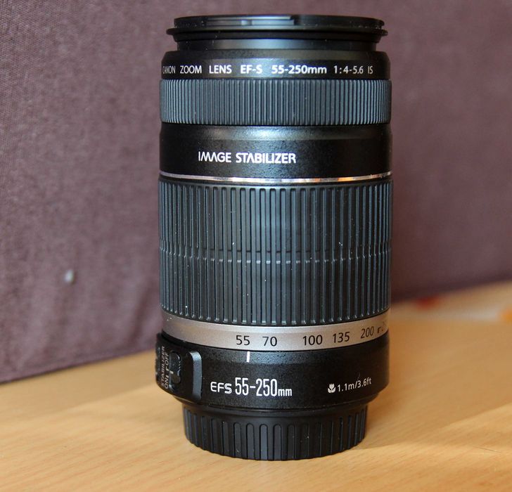 Продам об'єктив Canon Ef-s 55 - 250 IS