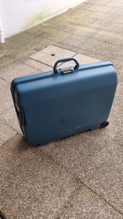 Mala de viagem antiga