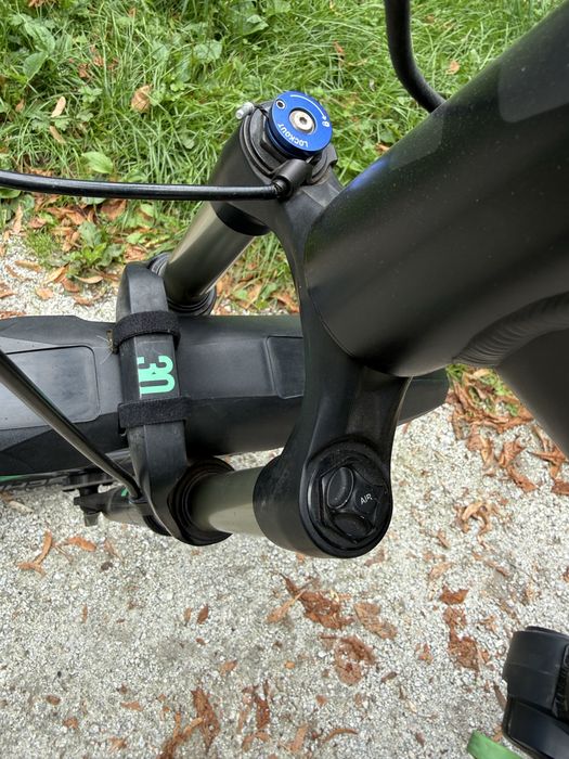 Cube reaction hybrid rower elektryczny