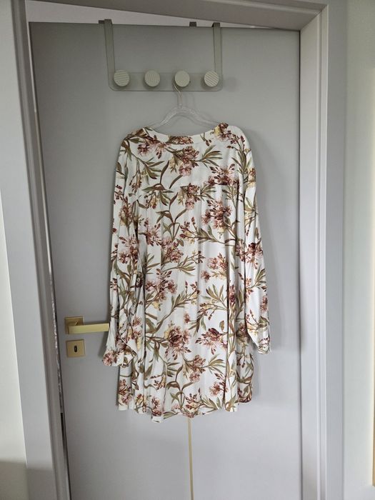 Sukienka z długim rękawem w kwiaty H&M 2XL