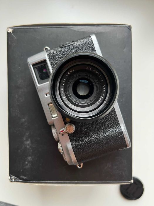 Camera Fujifilm X100