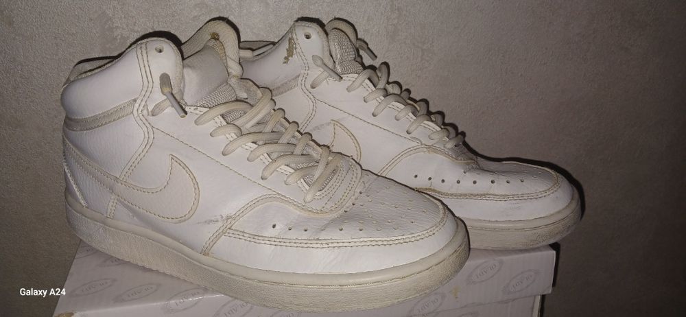 Кроссовки, Ботинки для мальчика 35 размер.