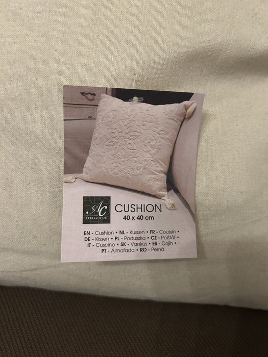Dekoracyjna poduszka z haftem w stylu Boho 40x40cm nr.8663